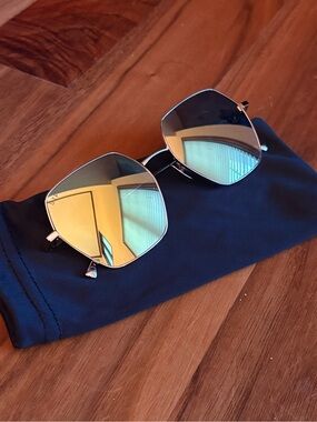 DIFF Geometric Hexagon Gold Mirrored Lens Sunglasses - Gold Frame, NEW